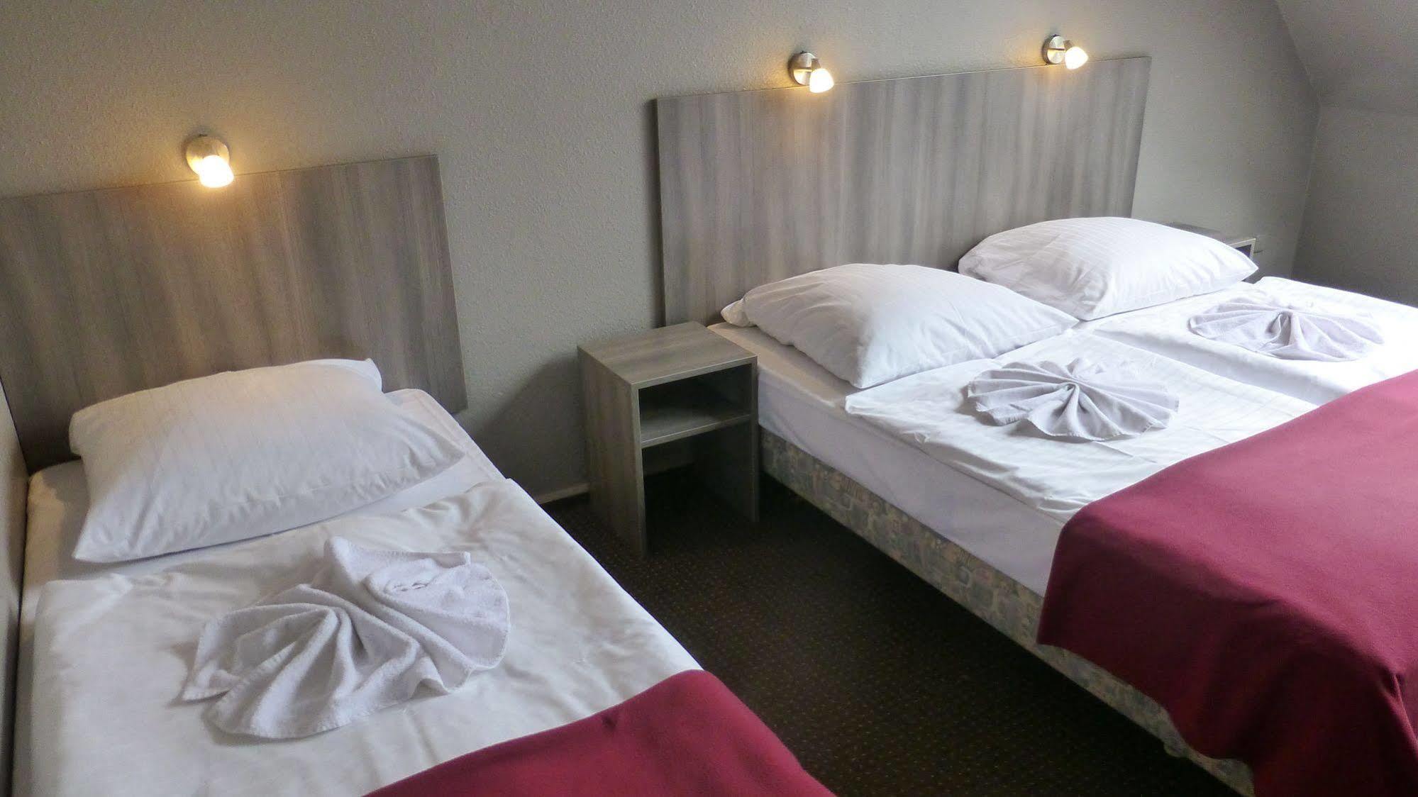 Hotel Rehberge Berlin Mitte Exteriör bild