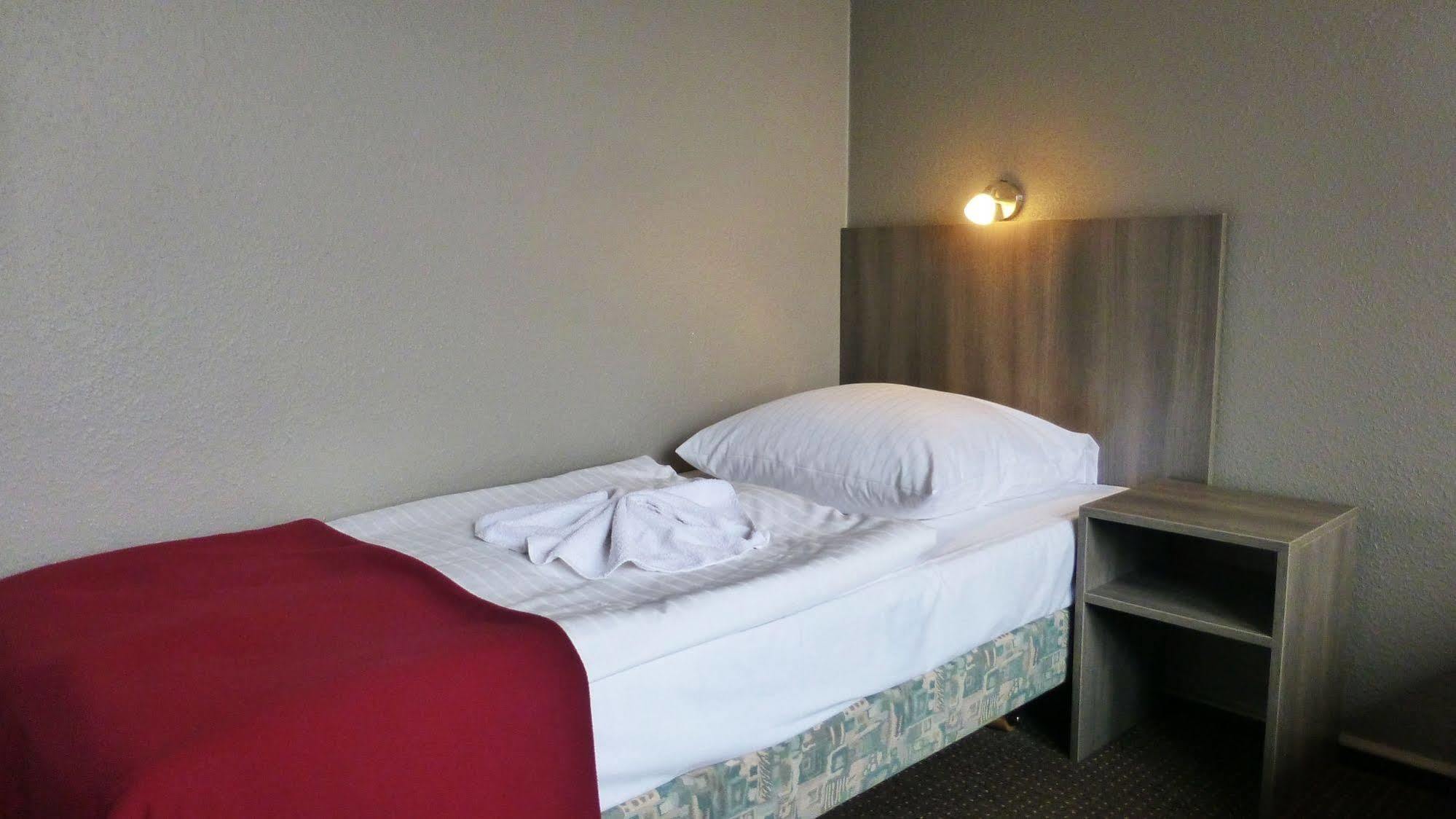 Hotel Rehberge Berlin Mitte Exteriör bild